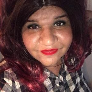 Meet your Posher, Elaine